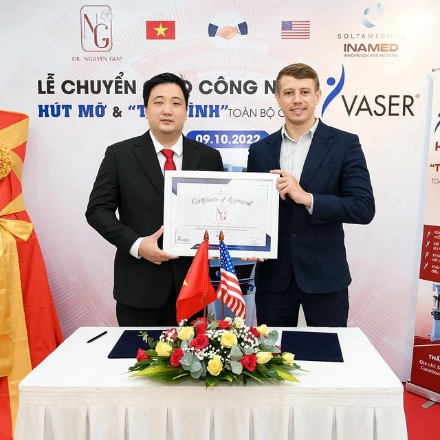 hinh anh dr nguyen giap ky le chuyen giao cong nghe tham my