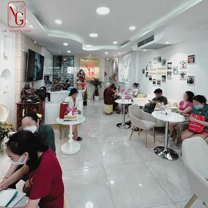 Hút mỡ bụng ở bệnh viện nào tốt?